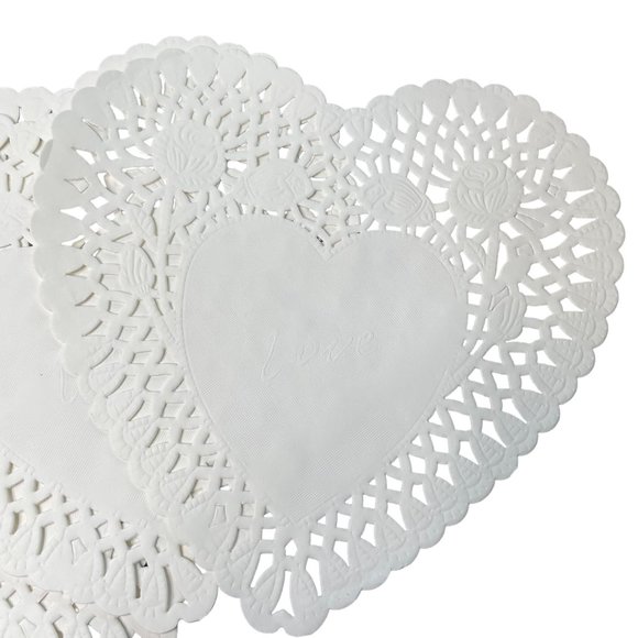 White Heart Doilies Paper Romance Valentine Day Ephemera 40 Plus Crafts u Junk J - Picture 4 of 4